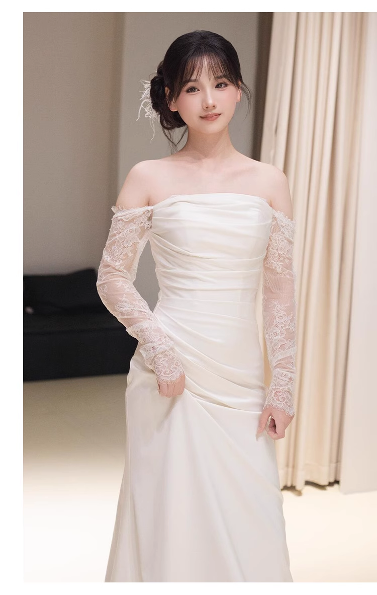 Sexy Sheath Off The Shoulder Long Sleeves Satin Long Wedding Dresses With Lace C1618