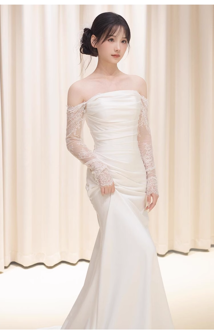 Sexy Sheath Off The Shoulder Long Sleeves Satin Long Wedding Dresses With Lace C1618