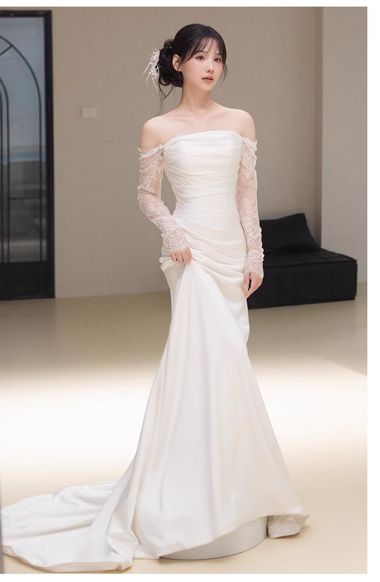 Sexy Sheath Off The Shoulder Long Sleeves Satin Long Wedding Dresses With Lace C1618