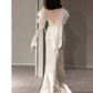 Robe de mariée longue en satin à manches longues et épaules dénudées sexy C1621