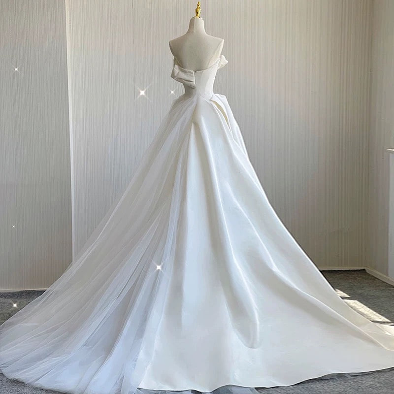 Chic Ball Gown Sweetheart Satin Long White Wedding Dresses C1682