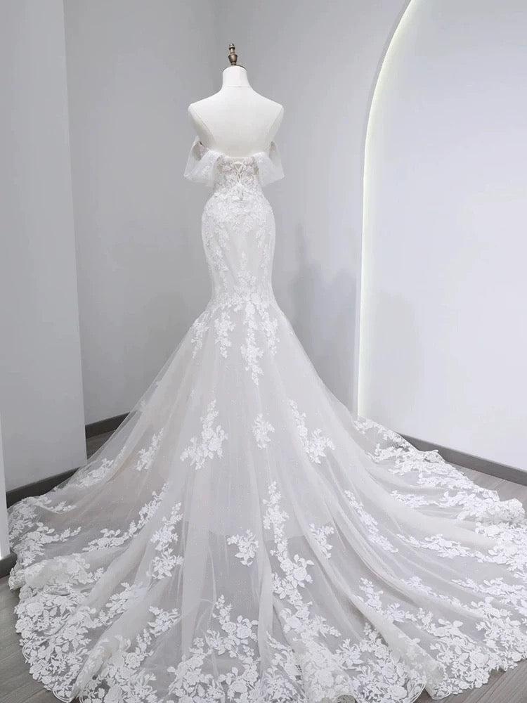 Robe de mariée blanche sexy à manches longues et épaules dénudées en dentelle et sirène C1786