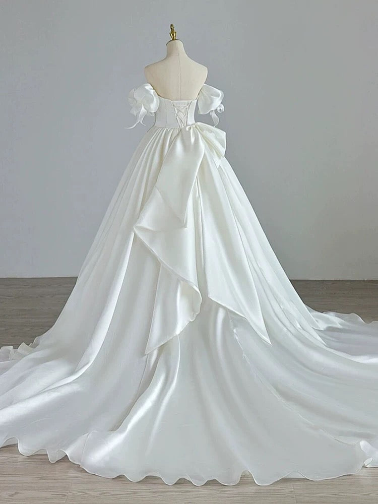 Simple Ball Gown Sweetheart Satin Long White Wedding Dresses With Bow C1788