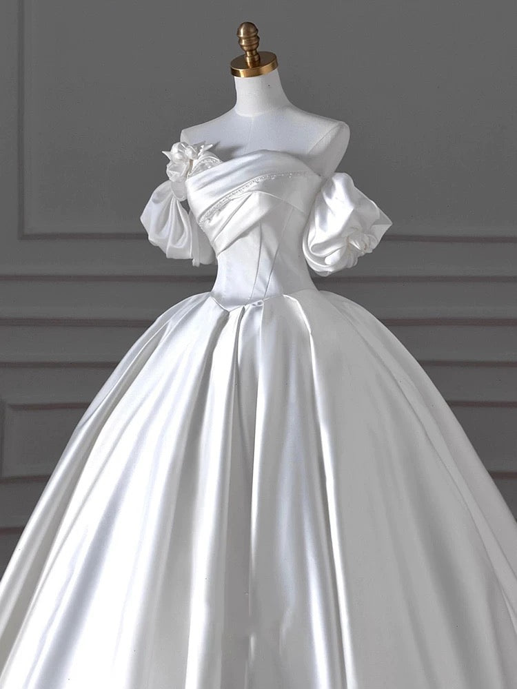 Timeless Ball Gown Sweetheart Long Puffy Sleeves Satin Wedding Dresses With Flowers C1799