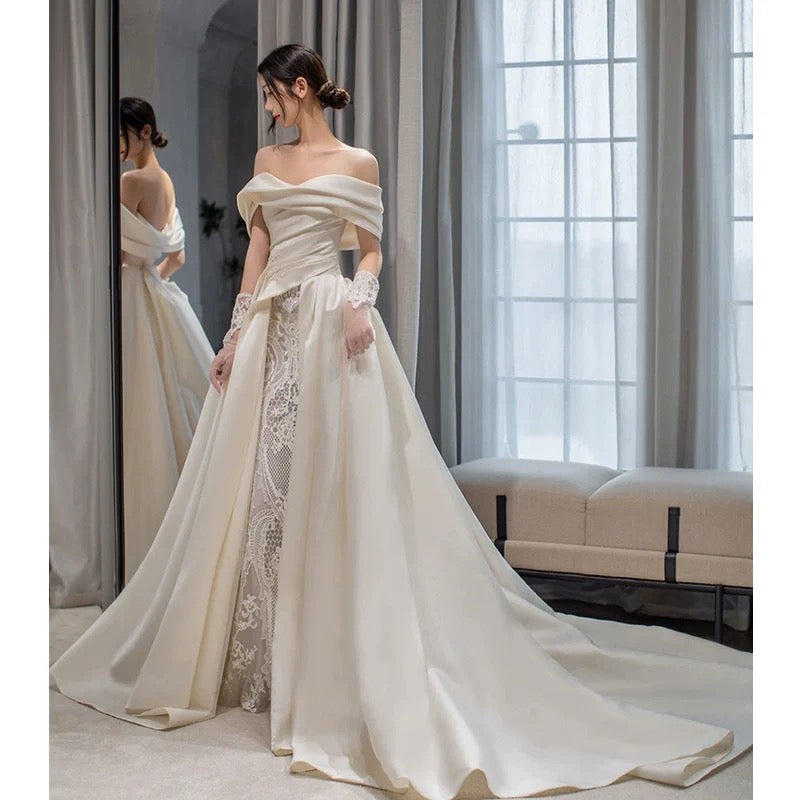 Robe de bal intemporelle à épaules dénudées, longue robe de mariée blanche en satin avec dentelle C1814