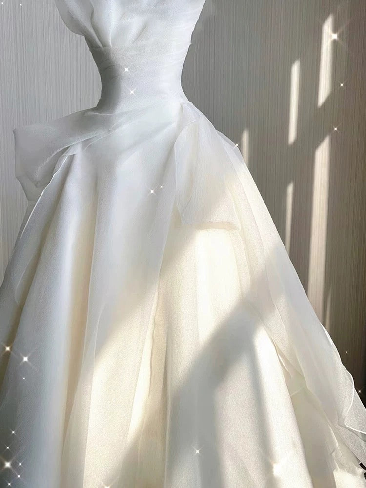 Robe de mariée longue blanche en tulle sans bretelles et intemporelle avec volants C1815