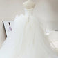 Robe de mariée de rêve en tulle blanc sans manches et sans bretelles avec volants C1818
