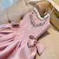 Robe de cocktail courte rose à bretelles spaghetti en ligne A mignonne C1851