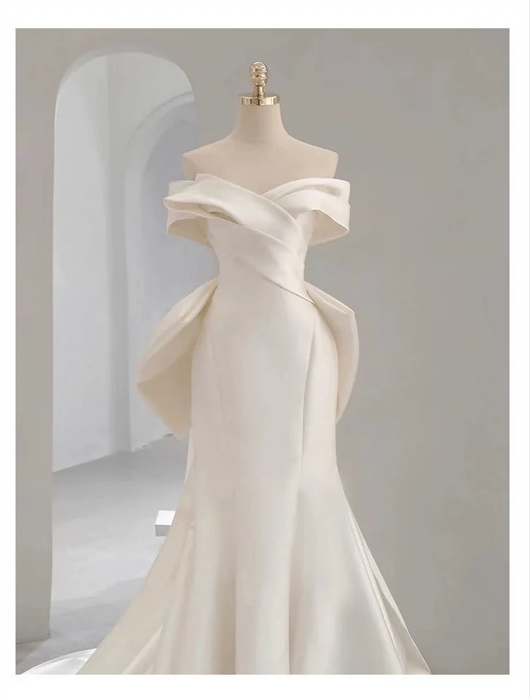 Sexy Mermaid Off The Shoulder Short Sleeves Long White Wedding Dresses With Bow C1911