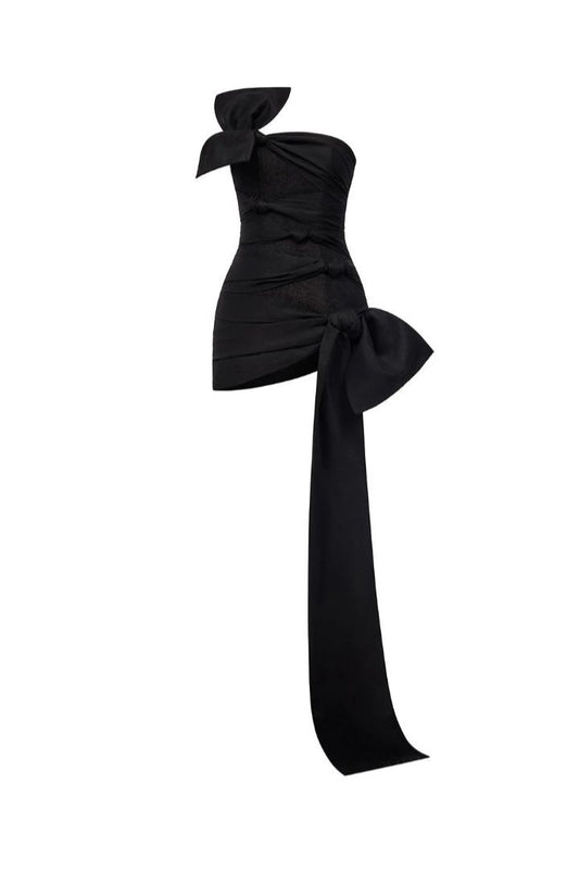 Robe de cocktail courte en satin noir sans bretelles avec nœud et gaine mignonne C1924