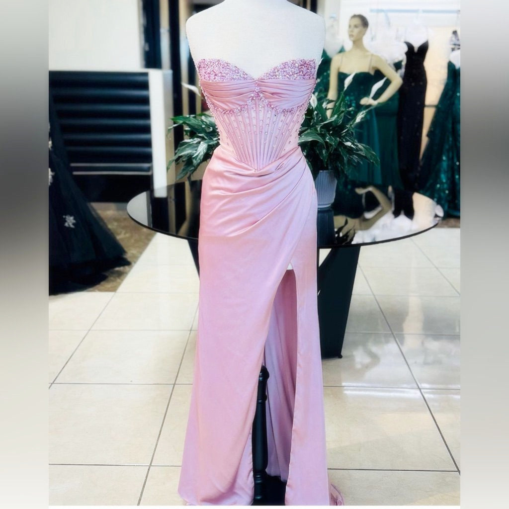 Robe de soirée élégante en satin rose à paillettes et décolleté en cœur, robe de bal fendue, C1929