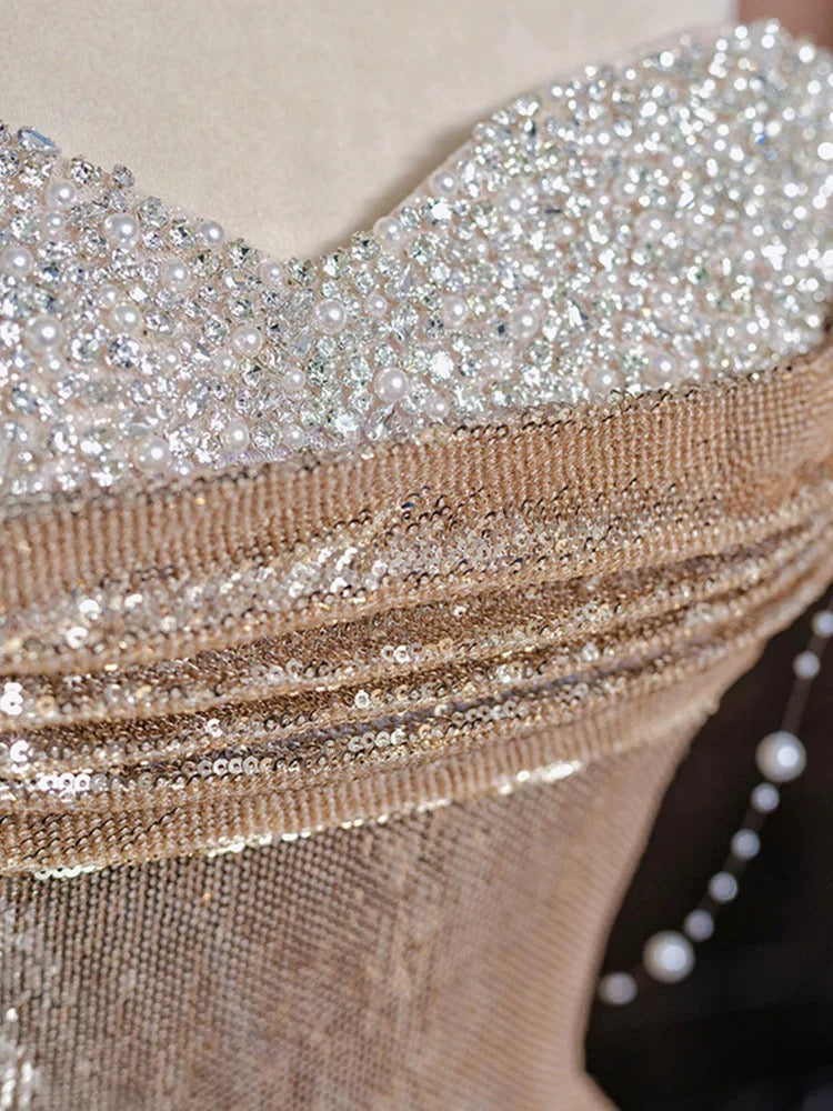 Robe de soirée longue élégante à paillettes et col en cœur style sirène avec perles C1931
