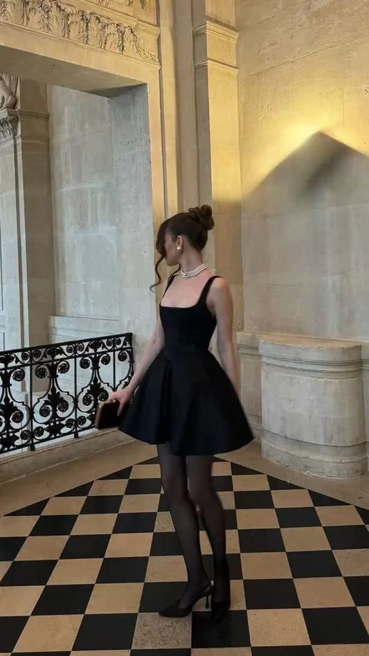 Robe de soirée courte noire sexy à bretelles trapèze pour 21e anniversaire C2104