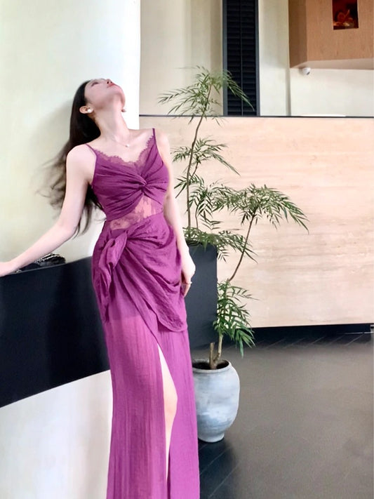 Robe de soirée fourreau modeste à bretelles spaghetti en dentelle et à volants C2330