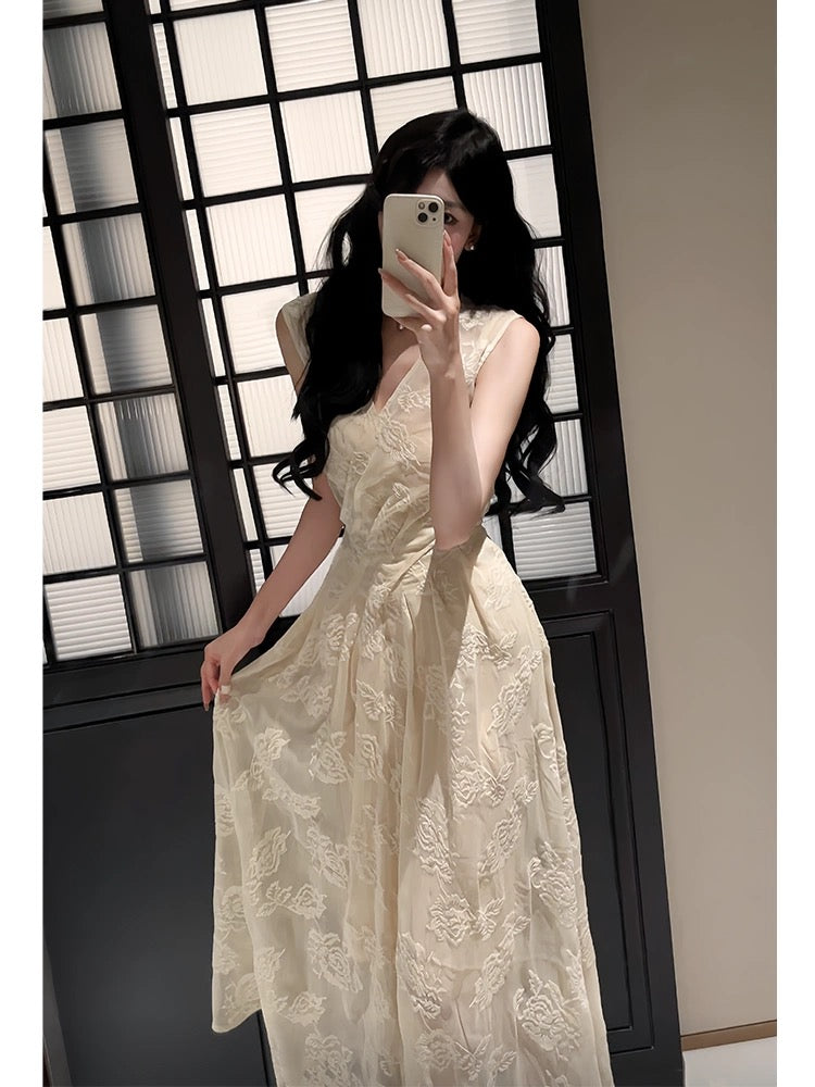 Robe de soirée élégante en dentelle avec décolleté en V et longueur cheville C2423