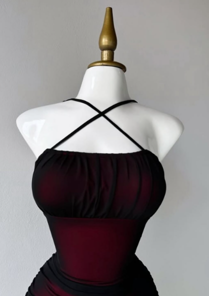 Robe de soirée fourreau simple noire bordeaux à licou, robe de cocktail courte à volants C2559