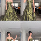Jolie robe de bal bustier en satin vert longue avec perles argentées C2580
