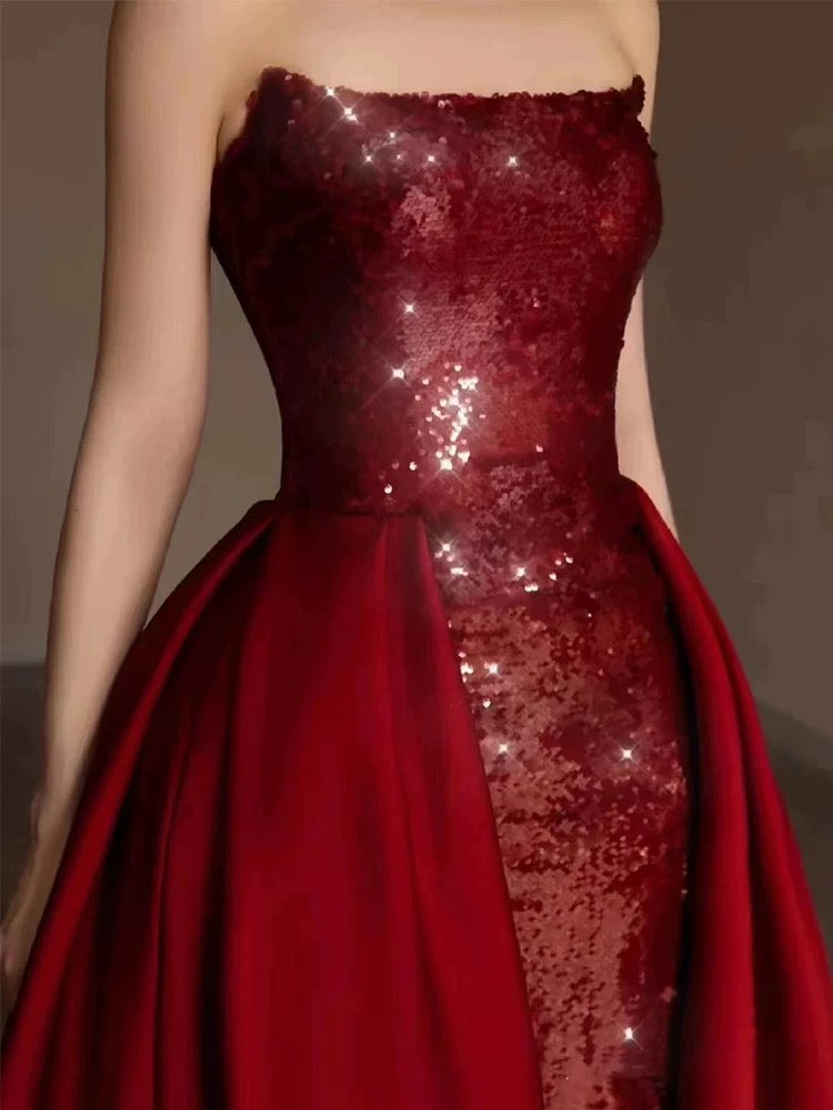 Jolie robe de bal longue rouge sans bretelles avec fente C2667