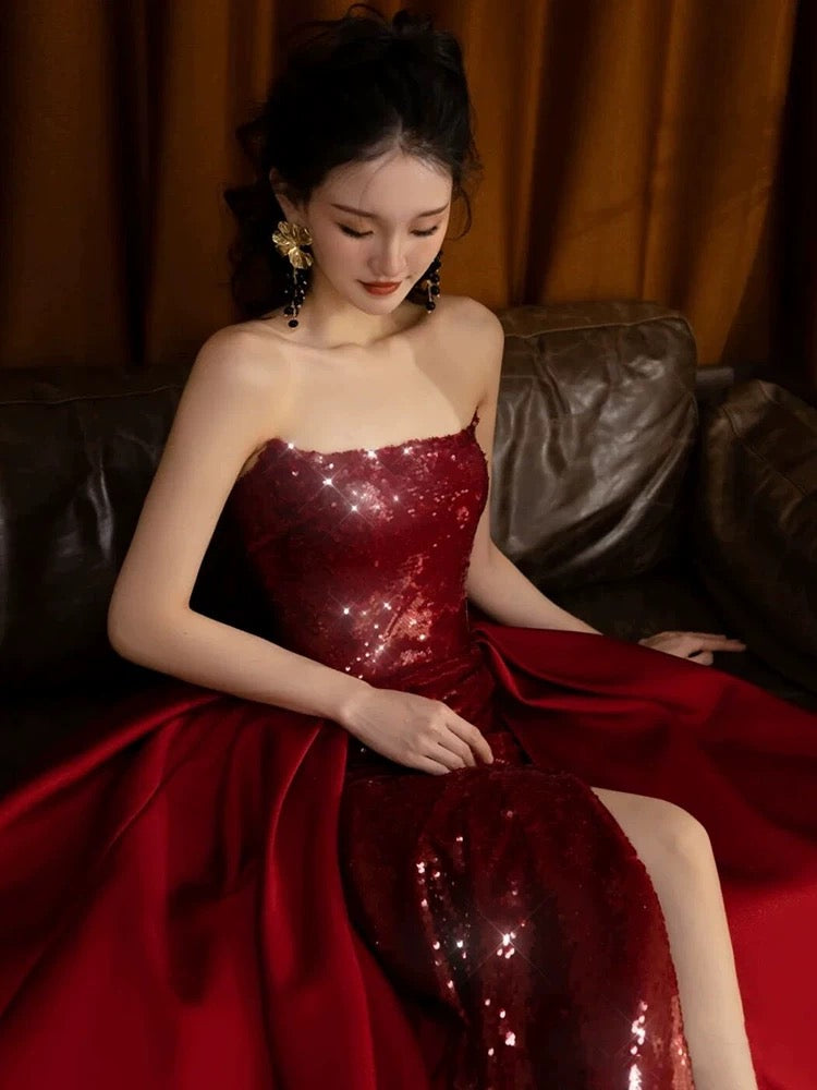Jolie robe de bal longue rouge sans bretelles avec fente C2667