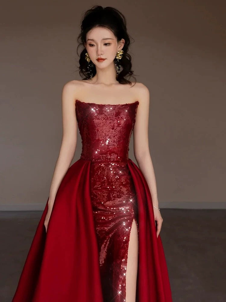 Jolie robe de bal longue rouge sans bretelles avec fente C2667