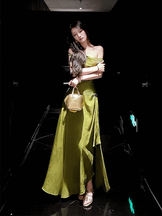 Superbe robe de soirée verte en dentelle à épaules dénudées avec ligne A C2676