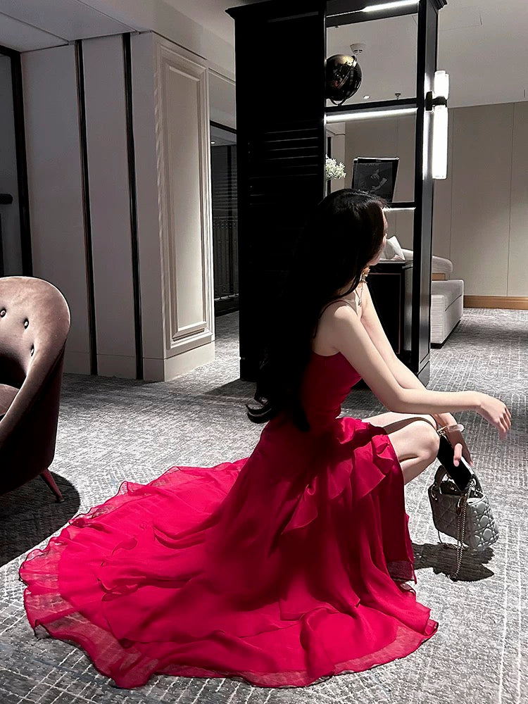 Superbe robe de soirée longue rouge à bretelles spaghetti et gaine C2677