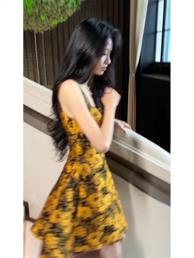 Robe de bal d'anniversaire 16 ans à bretelles jaune à fleurs, robe de soirée courte en satin, mini robe de soirée C2680