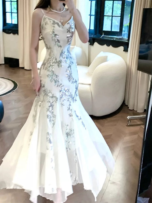 Superbe robe de soirée sirène à bretelles spaghetti blanche à paillettes longues C2684