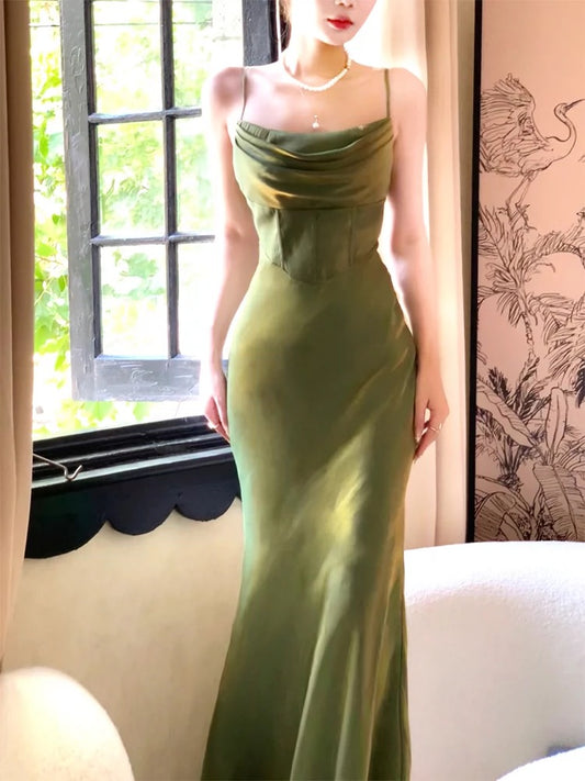 Superbe robe de soirée sirène à bretelles spaghetti verte C2685