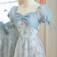 Robe de demoiselle d'honneur longue bleu pâle en mousseline de soie et dentelle, coupe trapèze, C3815