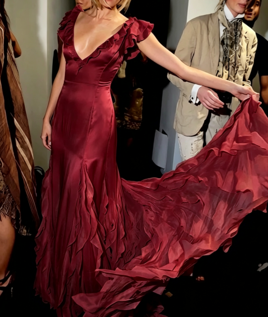 Robe de soirée longue en mousseline de soie avec décolleté en V et jolie sirène C2939
