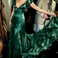Robe de soirée longue en mousseline de soie avec décolleté en V et jolie sirène C2939