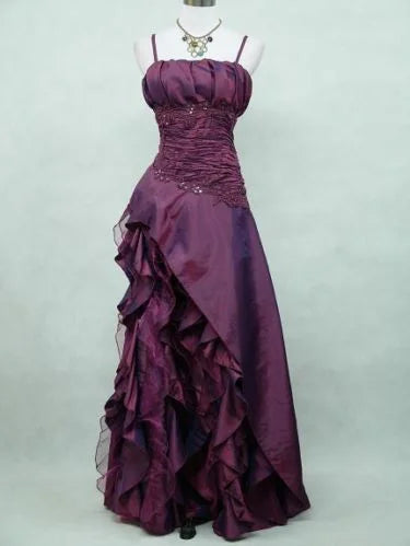 Robe de soirée longue vintage à bretelles spaghetti en taffetas raisin C3047