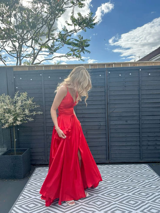 Robe de soirée longue en satin rouge à bretelles trapèze modeste C3051