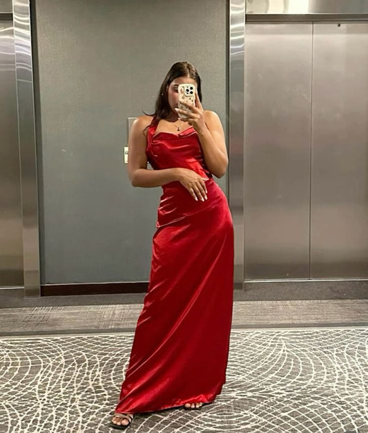 Robe de soirée longue en satin rouge modeste à licou et ligne A C3052