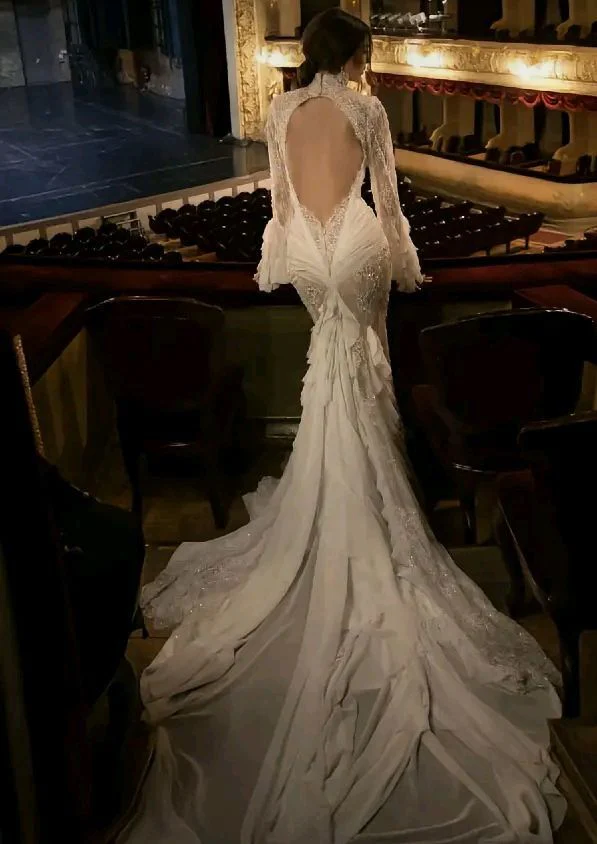 Robe de mariée sirène à encolure haute et manches longues en dentelle, conte de fées, C312