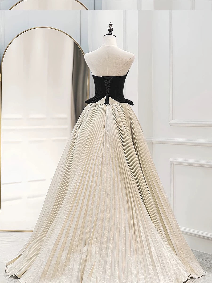 Jolie robe de bal sans bretelles en tulle à volants champagne, longue, pour bal de fin d'année, avec gants, C3220