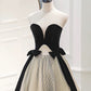 Jolie robe de bal sans bretelles en tulle à volants champagne, longue, pour bal de fin d'année, avec gants, C3220