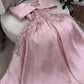 Robe de soirée longue en satin rose à épaules dénudées et jolie robe de bal longue en perles C3283