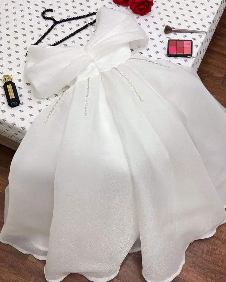 Elegant A Line Off The Shoulder White Long Prom Dress Evening Dresses C3354