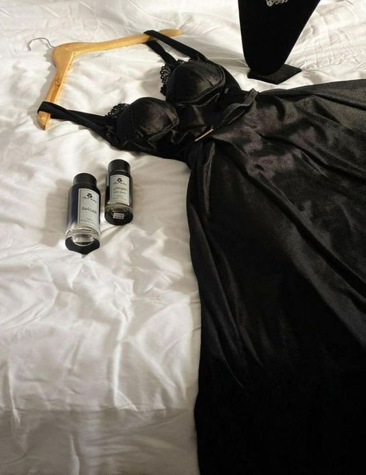 Elegant A Line Spaghetti Straps Black Satin Long Prom Dress Evening Dresses With Lace C3385