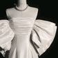 Robe de bal élégante sans bretelles en satin longues robes de mariée blanches avec nœud CC346