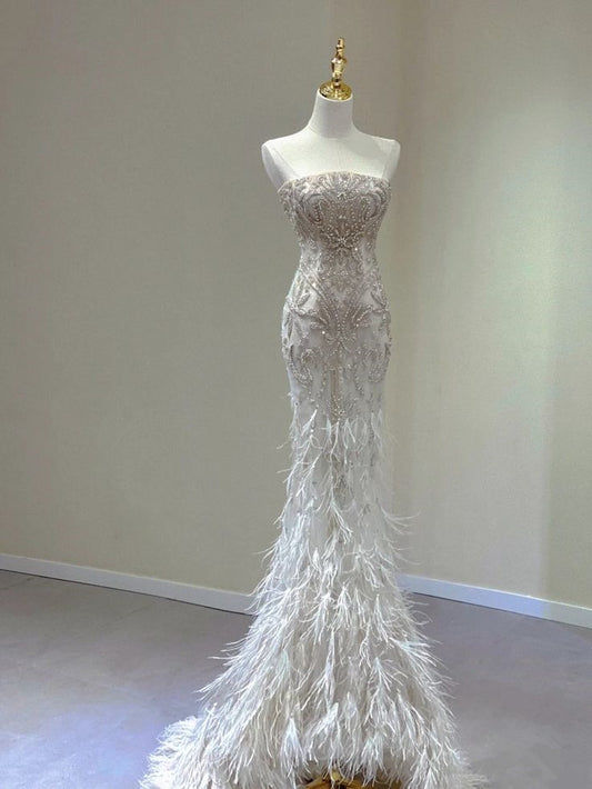Chic Mermaid Strapless Sleeveless White Long Wedding Dresses With Feather C3474