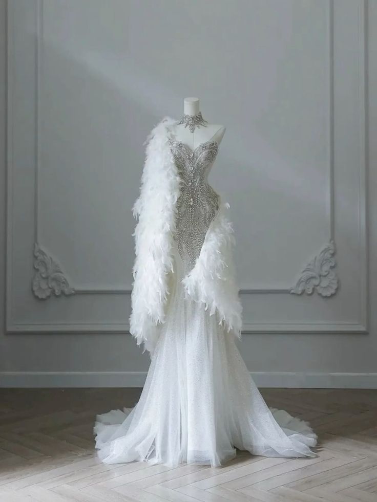 Vintage Mermaid Strapless White Tulle Long Wedding Dresses With Beads C3519
