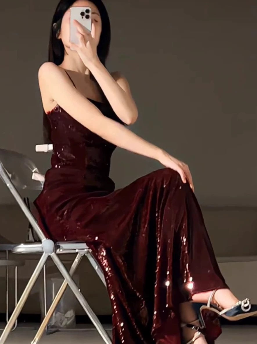 Superbe robe de soirée sirène à bretelles spaghetti bordeaux à paillettes, robes de bal, tenues d'anniversaire C3619