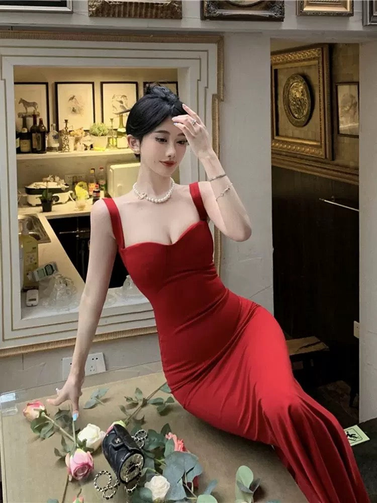 Robe de soirée longue en satin noir à bretelles sirène vintage C3642