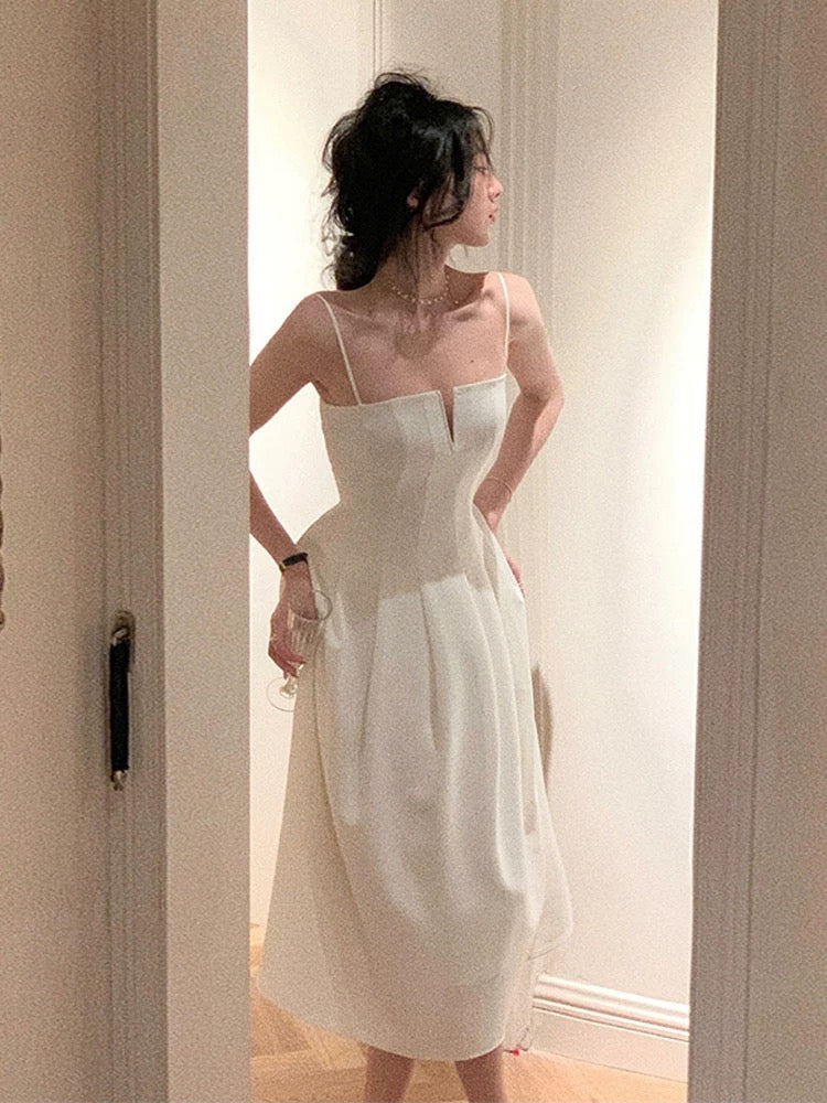 Robe de soirée d'anniversaire en mousseline de soie blanche sans manches à bretelles spaghetti simple en ligne A C3654