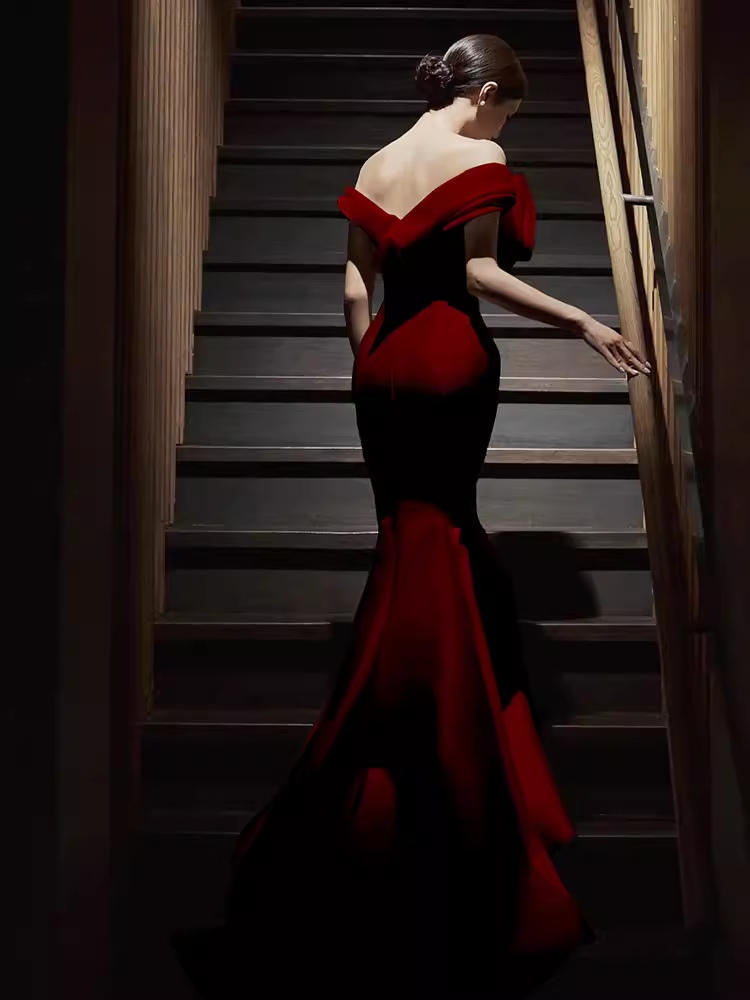 Sexy sirène hors de l'épaule Satin longues robes de bal bordeaux C36