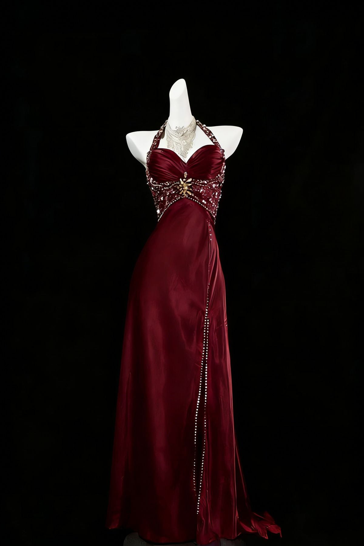 Robe de bal longue sans manches à fente et ornée de perles, coupe trapèze, modèle C3729