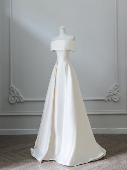 Robe de mariée simple en satin blanc à épaules dénudées et ligne A Robe de mariée à volants C3805